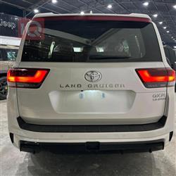 تويوتا لاندكروزر